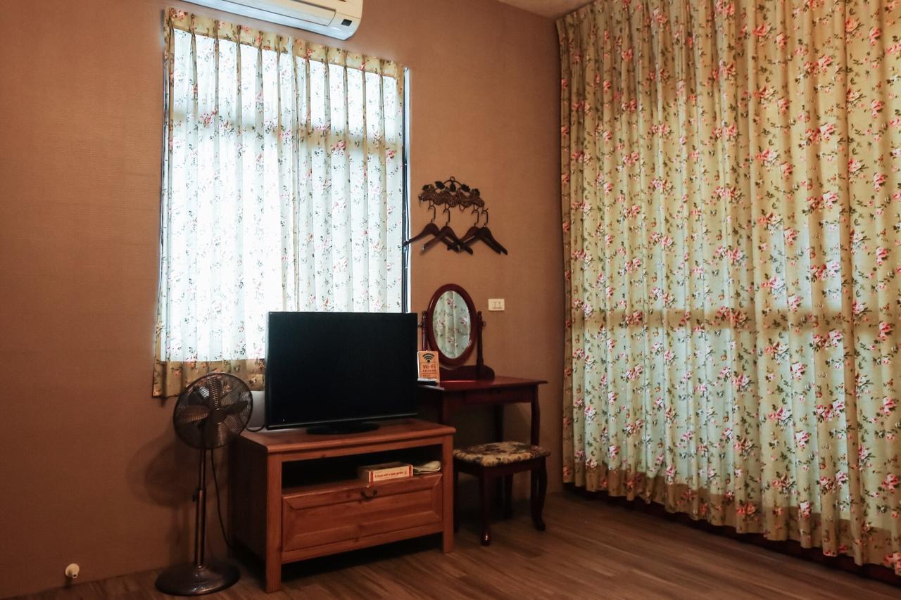 Jia Lin Homestay Donggang Exterior foto